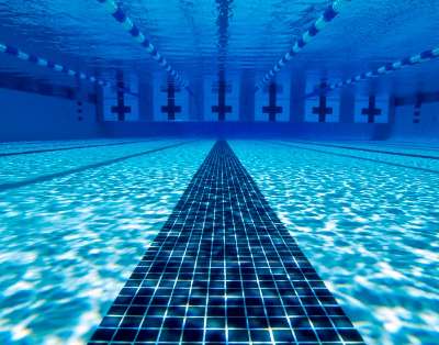 Professional pool maintenance service